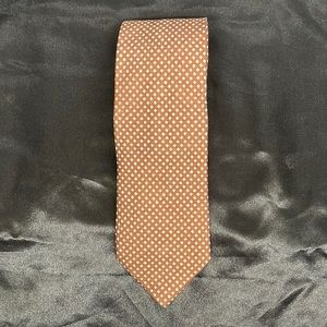 Luciano Barbera, all linen tie